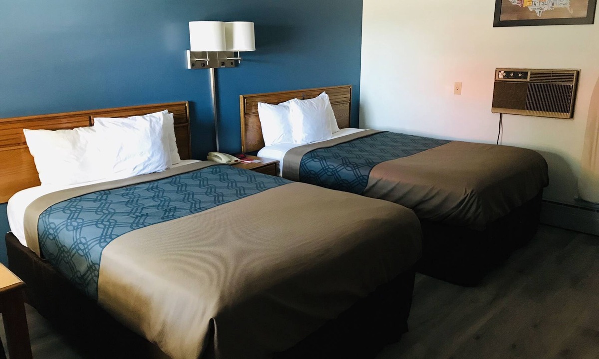 St. Albans Hotel | Econo Lodge Saint Albans