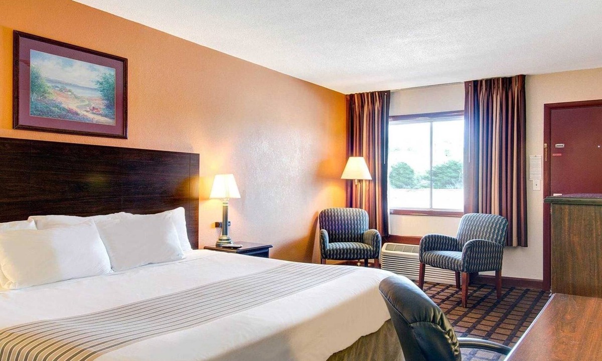 Sharon Hotel | Econo Lodge Sharon - Foxborough