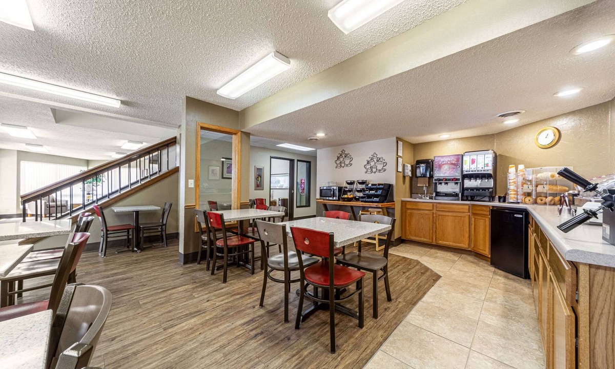 Sioux Center Hotel | Econo Lodge Sioux Center