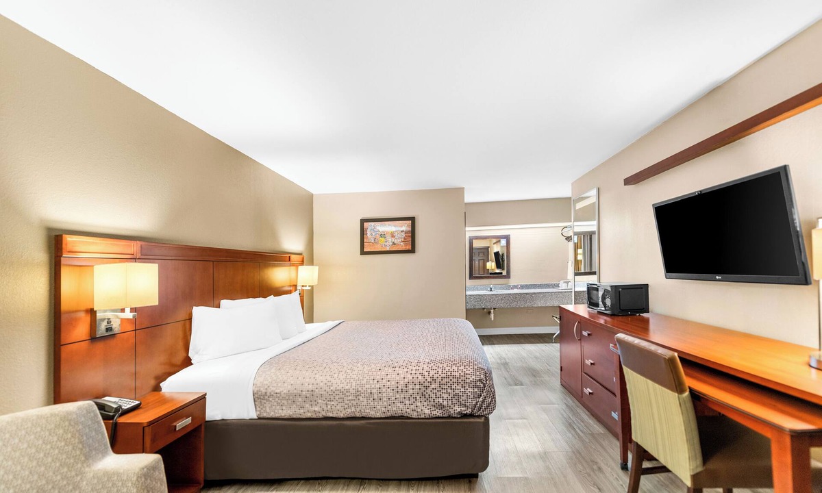 Texarkana Hotel | Econo Lodge Texarkana I-30