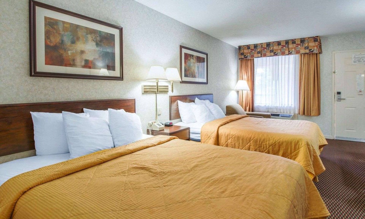 Troy Hotel | Econo Lodge Troy