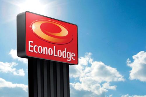 East Las Vegas Cabin | Econo Lodge