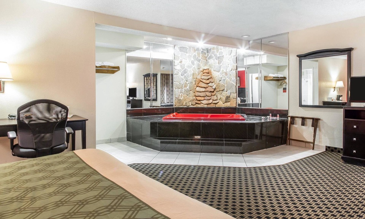 West Haven Hotel | Econo Lodge West Haven