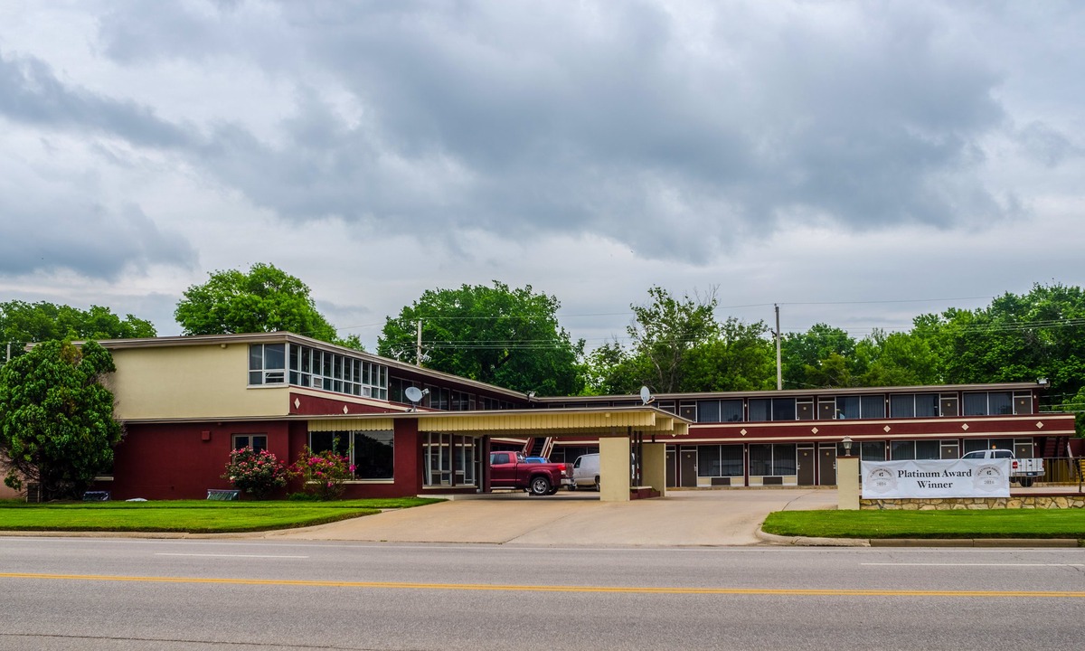 Winfield Hotel | Econo Lodge Winfield