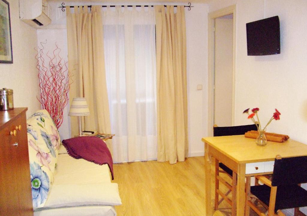 El Raval Apartment | Economic Rambla Suites