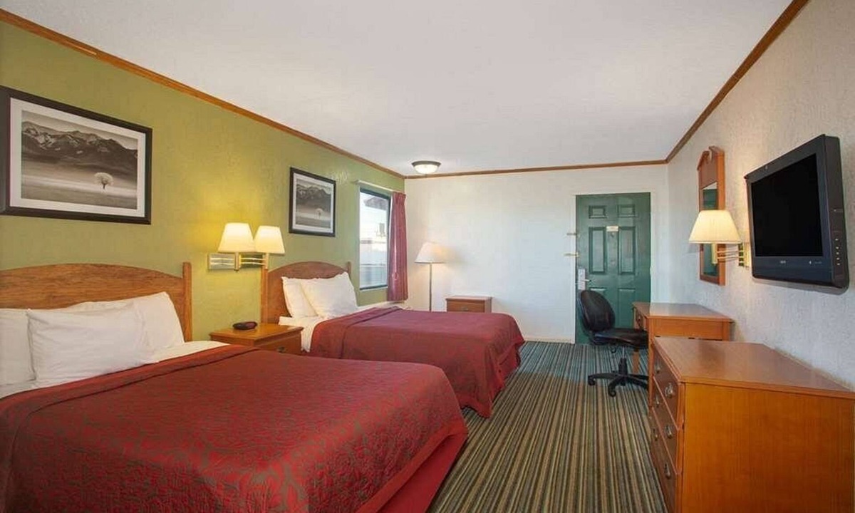 Wichita Hotel | Economy Hotel Wichita- Florence St.