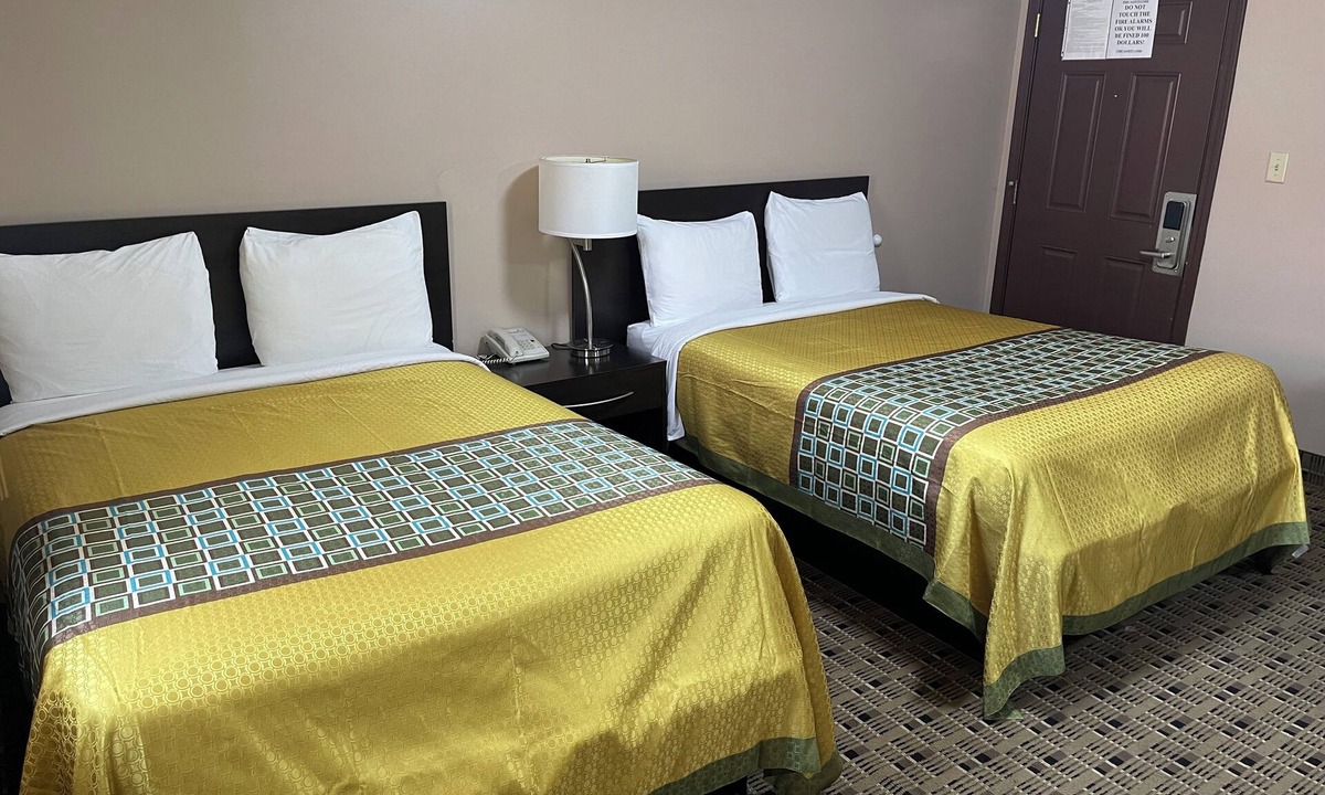 Edgewood Hotel | Economy Inn And Suites Ashtabula