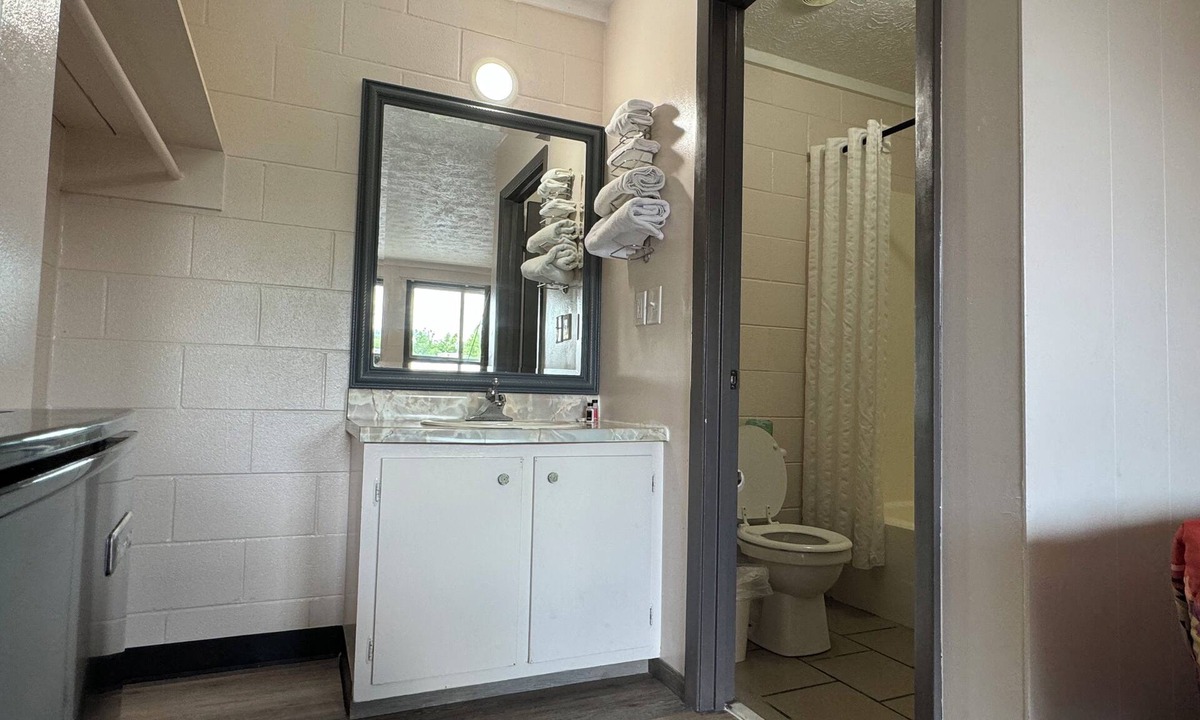 Crossville Hotel | Economy Inn Crossville