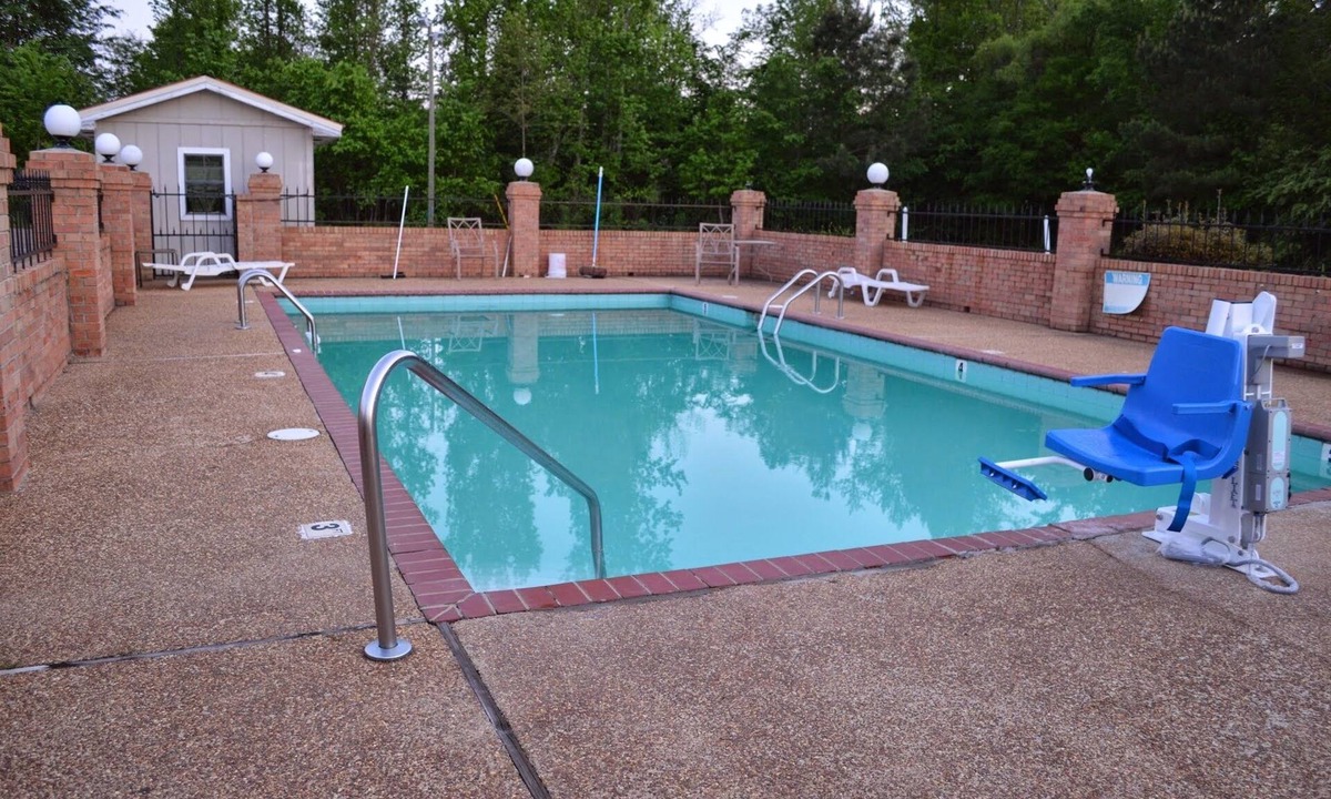 Carthage Hotel | Economy Inn