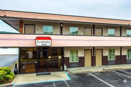 Elizabeth City Cabin | Economy Inn