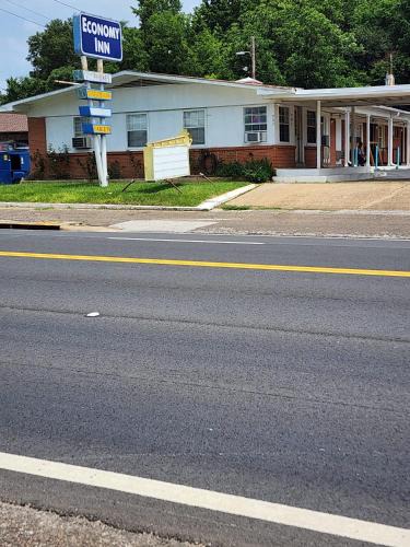 Gladewater Hotel | Economy inn