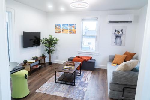 River Rouge Apartment | EconoPod 6
