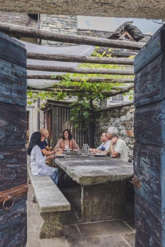 Centovalli Resort | Ecovillage Sanctuary Bordei