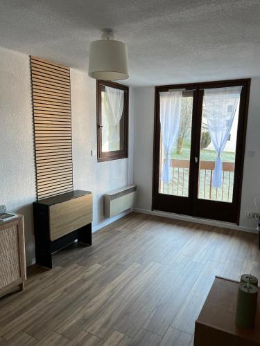 Lelex Apartment | EcrAin Montagnard