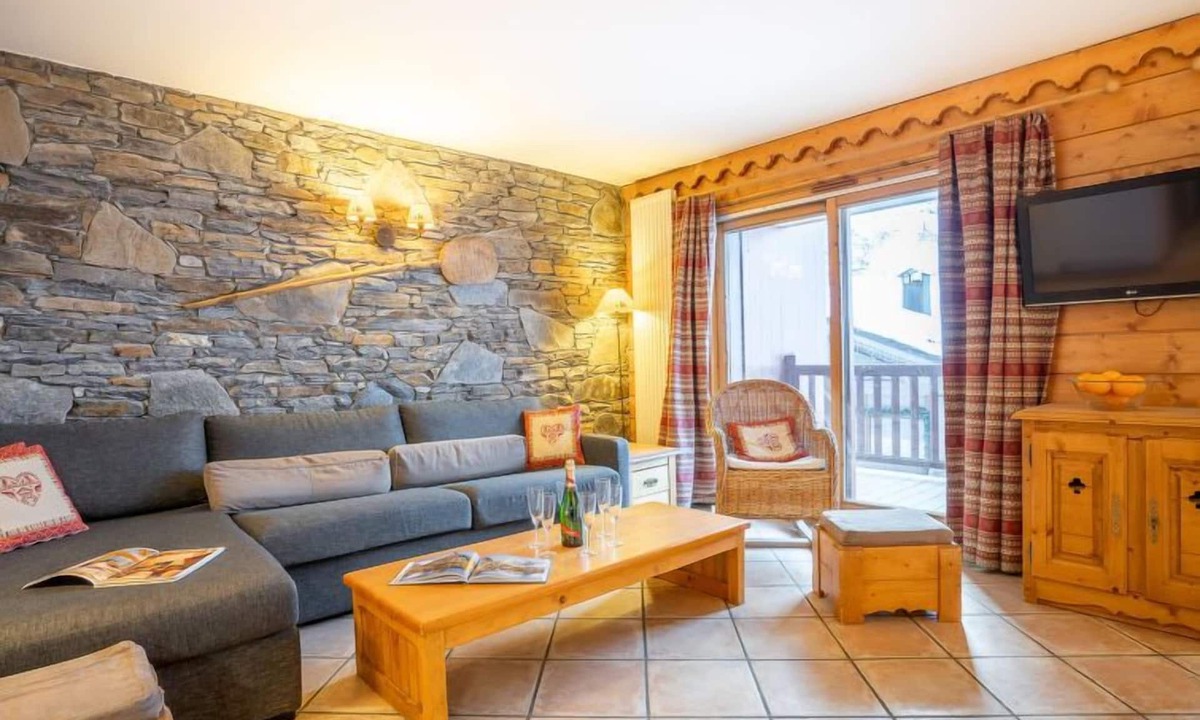 Val Claret Apartment | Ecrin des Neiges (Val Claret) by Interhome