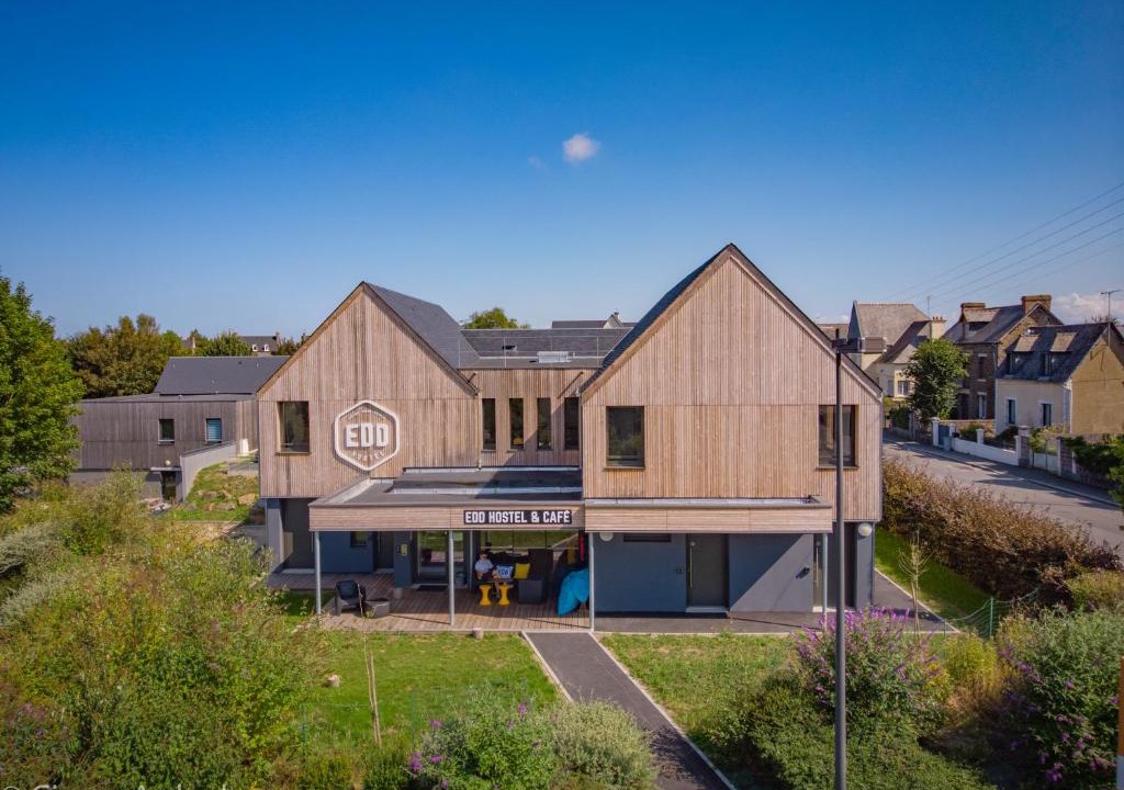 Dol-de-Bretagne Hotel | Edd Hostel