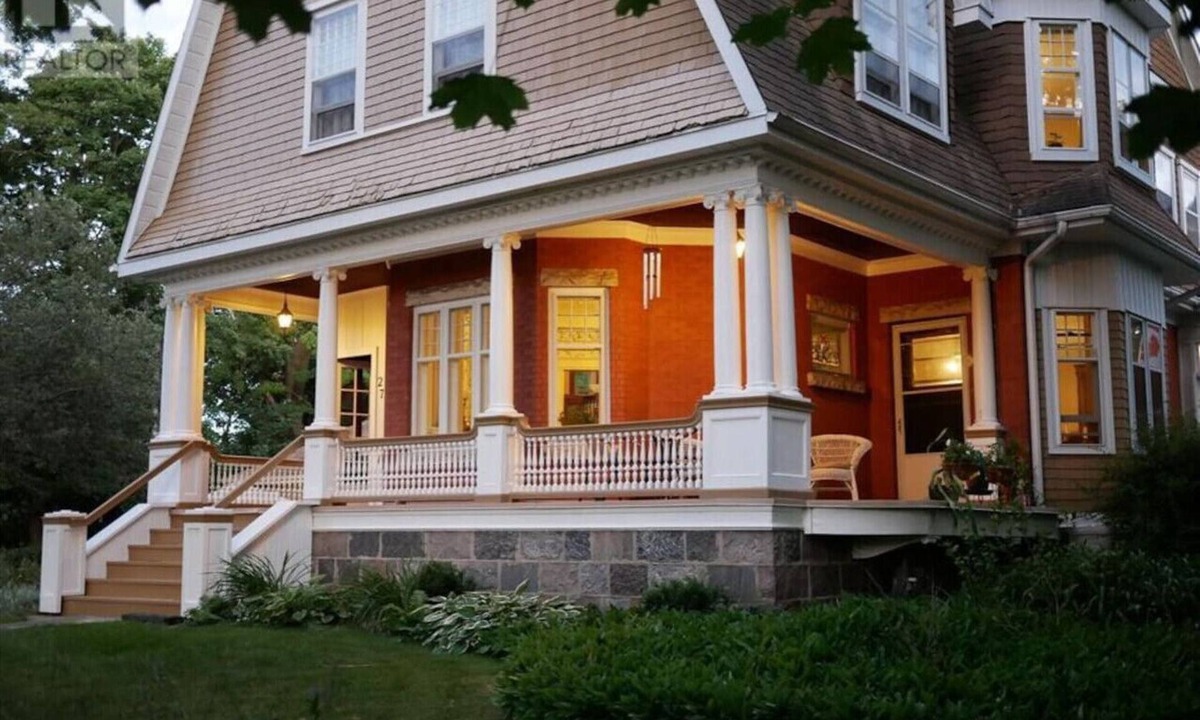 Meaford House | Eddie Manor: 1907 Gem in Downtown Meaford