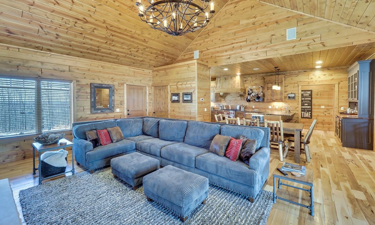Boyne City House | Edelweiss Getaway at Boyne Mountain | Skybridge View | Ski-In/Ski-Out