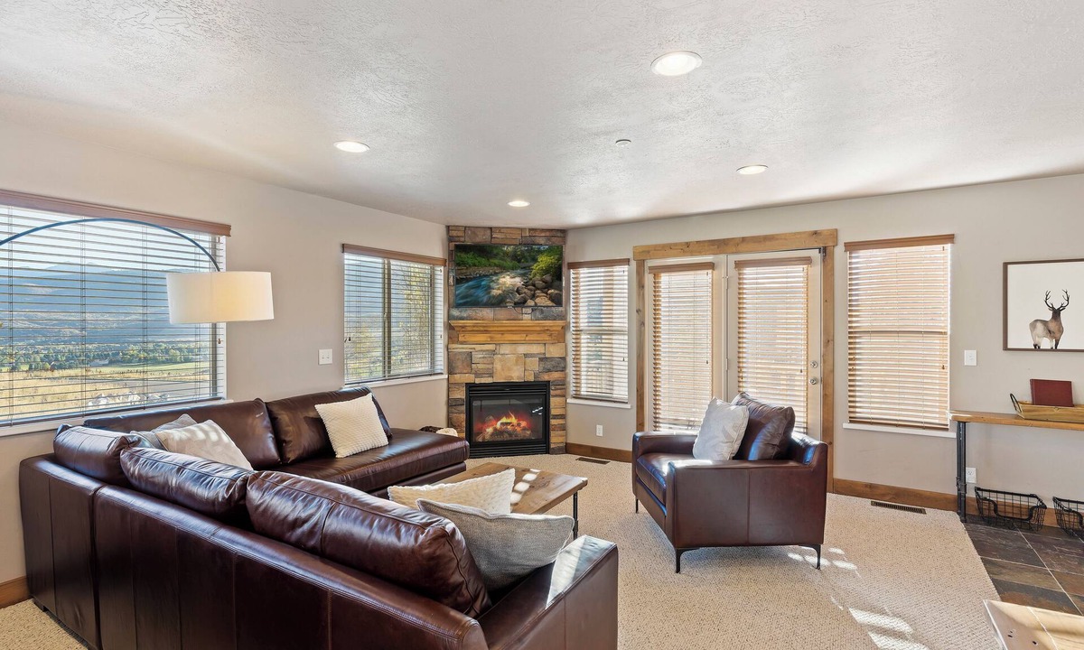 Eden Condo | Eden Corner Unit Near Powder Mountain Snowbasin and Pineview Reservoir