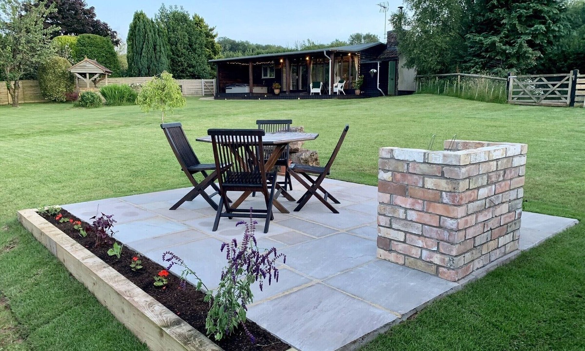 Saint Blazey House | Eden Lodge (with private hot tub)