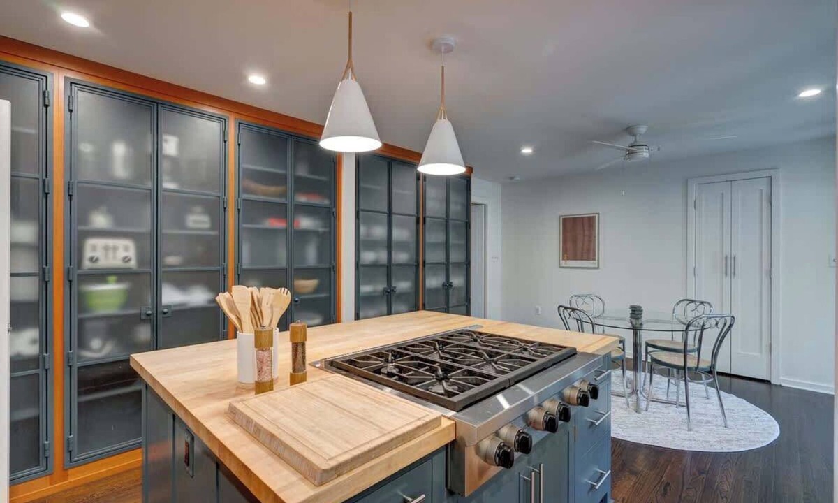 Forestburgh House | Eden Pond: Sauna | Design Award | Waterfront