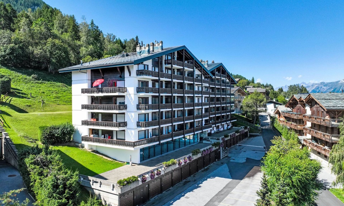 Saint-Pierre-de-Clages Apartment | Eden Roc 28 by Interhome