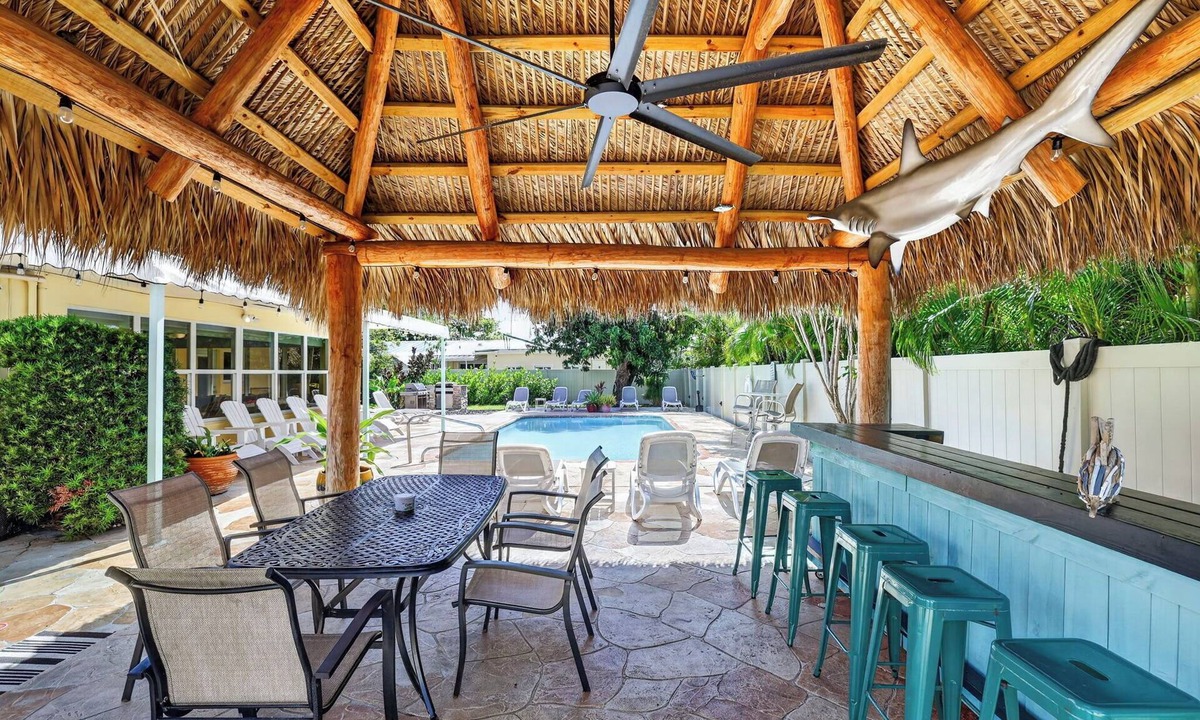 Lauderdale-by-the-Sea House | Edens Reef- Sleeps 16- Heated Pool, Walk to BEACH