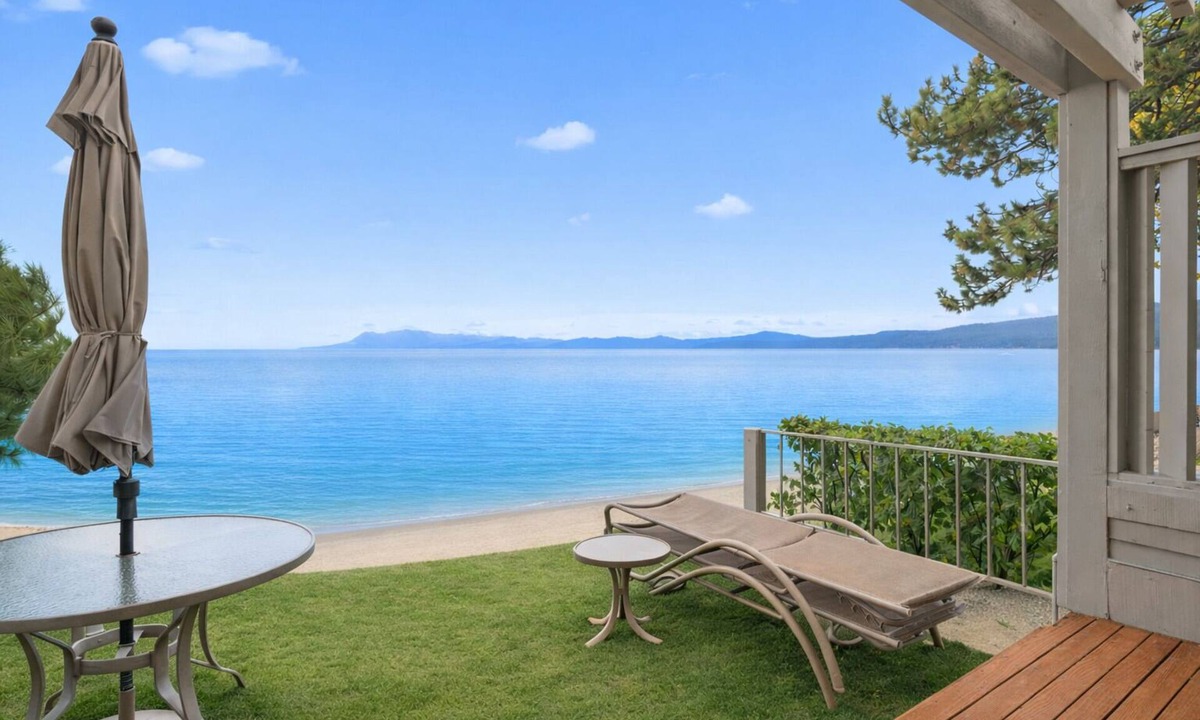 Tahoe Vista Apartment | Edgelake Beach Club by Coolvacay
