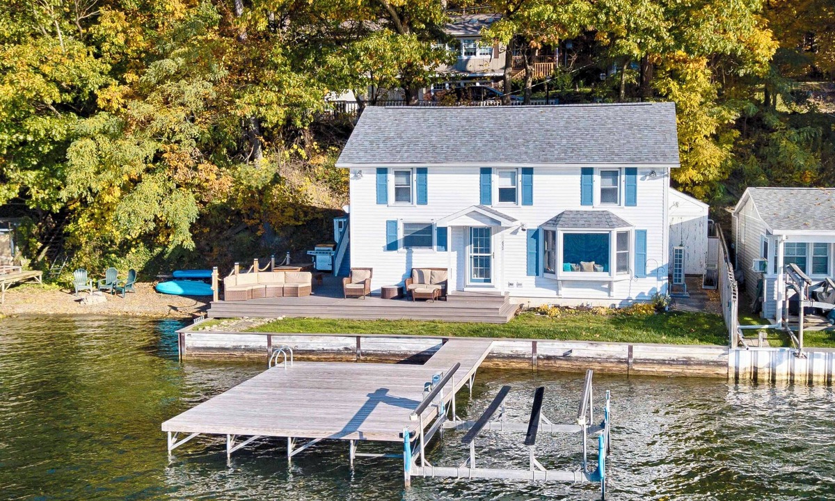 Penn Yan House | Edgewater Escape - Beautifully Remodeled Cottage on Keuka's East Side!