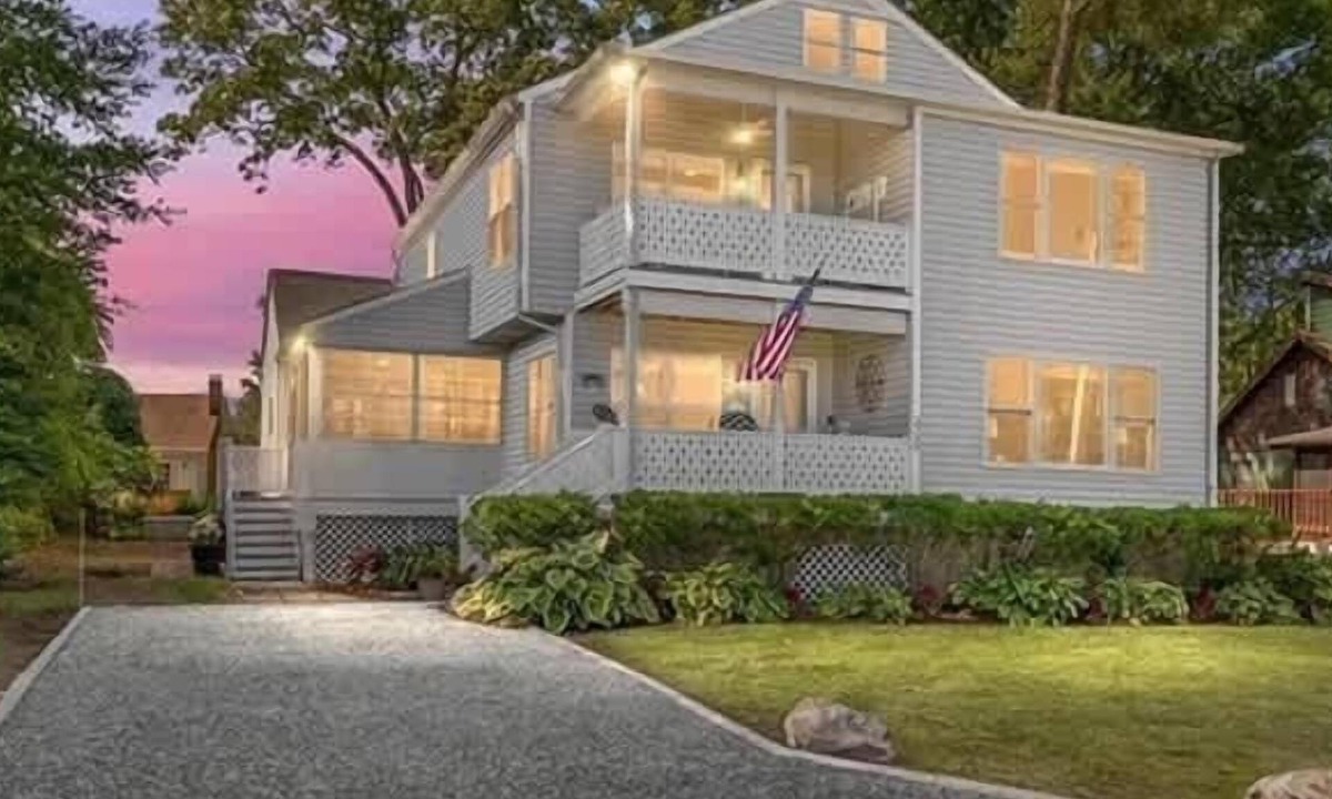 Selby-on-the-Bay House | Edgewater's Shelby on the Bay