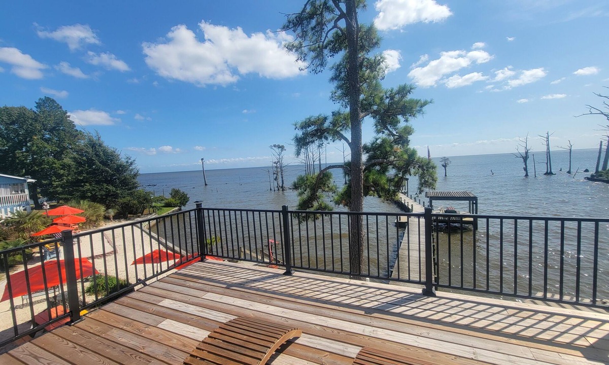 Hertford Apartment | Edgewater "The Landing" Coastal 3 bedroom Duplex. Private beach, Relax and enjoy