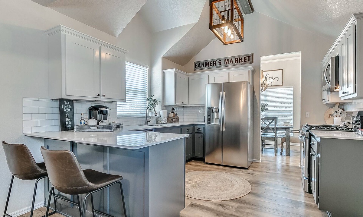 Edmond House | Edmond charmer with Rainfall shower & large yard!