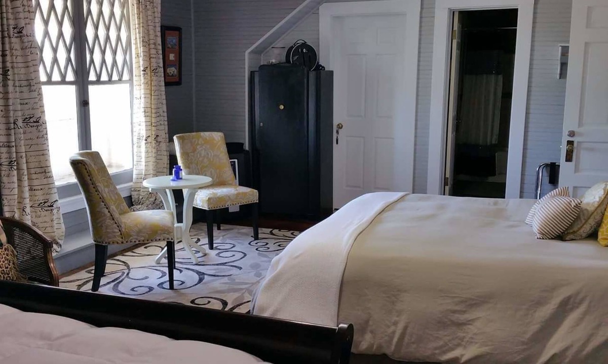 Helena Bed & Breakfast | Edwardian Inn