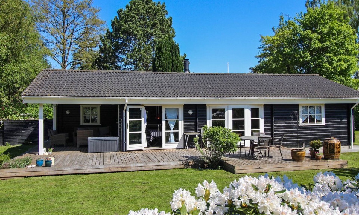 Hornbaek House | "Eia" - 500m from the sea by Interhome