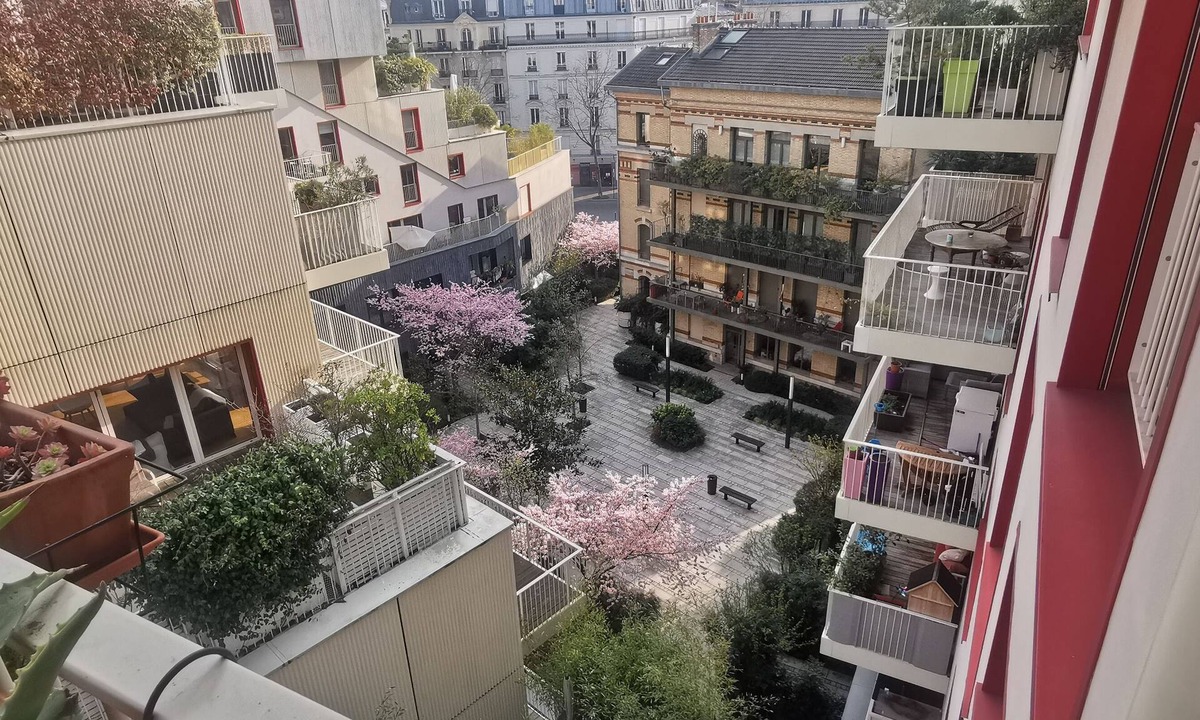 Batignolles Apartment | EIFFEL SIGHTSEEING FOR 2