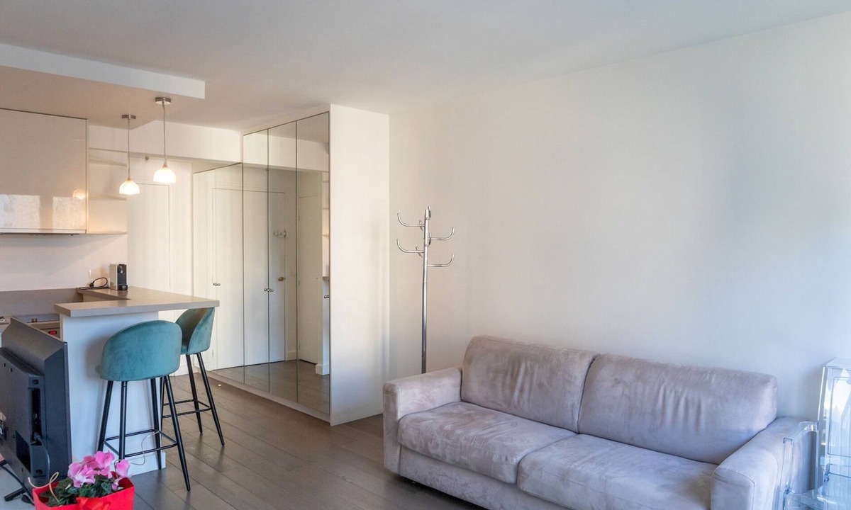 7th Arrondissement Apartment | Eiffel Tower Amélie Residence
