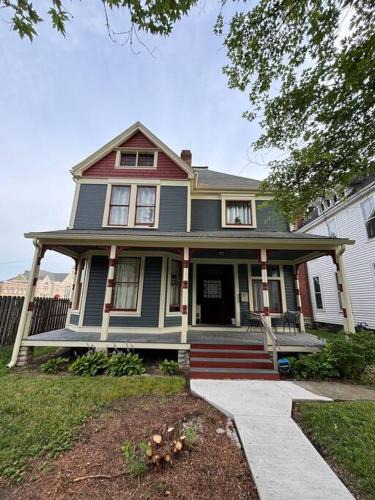 Chillicothe Apartment | Eighty Three-Historic Downtown