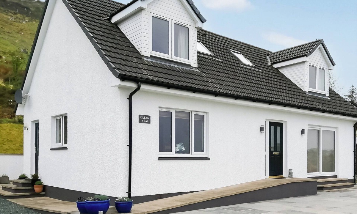 Poolewe Cottage | Eilean View (Island View)