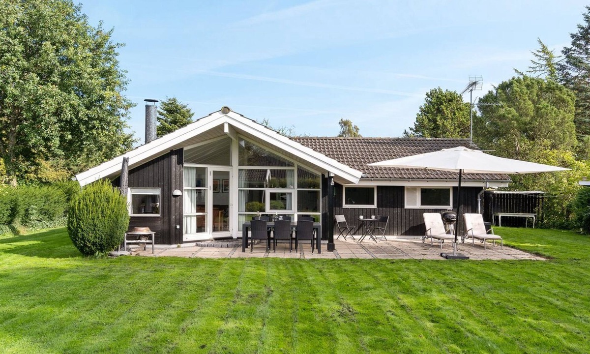 Hornbaek House | "Eivor" - 500m from the sea by Interhome