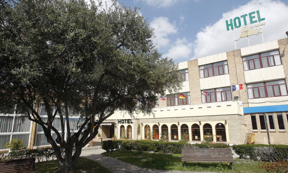 Utebo Hotel | El Aguila Hotel