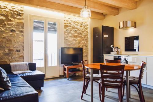 Besalu Apartment | El Call, L’Estudi en la judería de Besalú