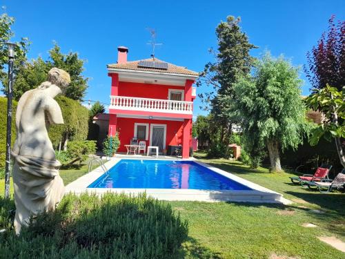 Pinseque House | El Campo