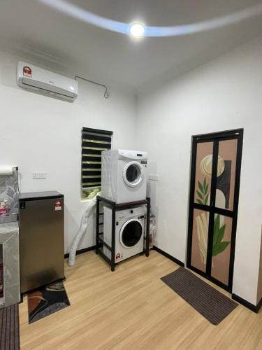 Kampung Pak Madah House | EL Homestay