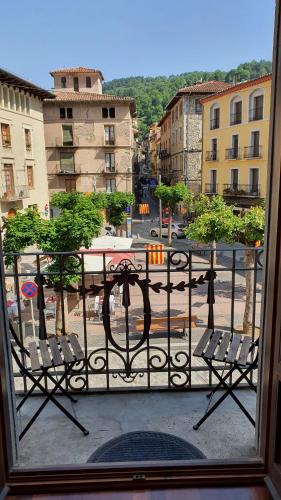 Camprodon Apartment | EL MUSSOL DE LA VILA Camprodon, balconets amb vistes a la plaça