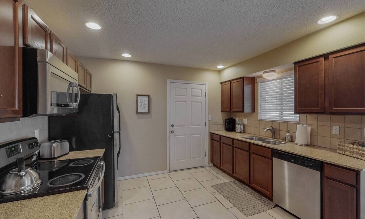 Heritage Hills House | El Paseo Reale, near the Foothills