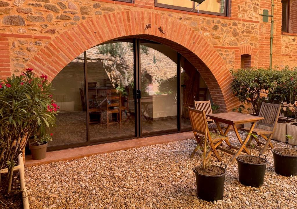 Montauriol Apartment | El pati català