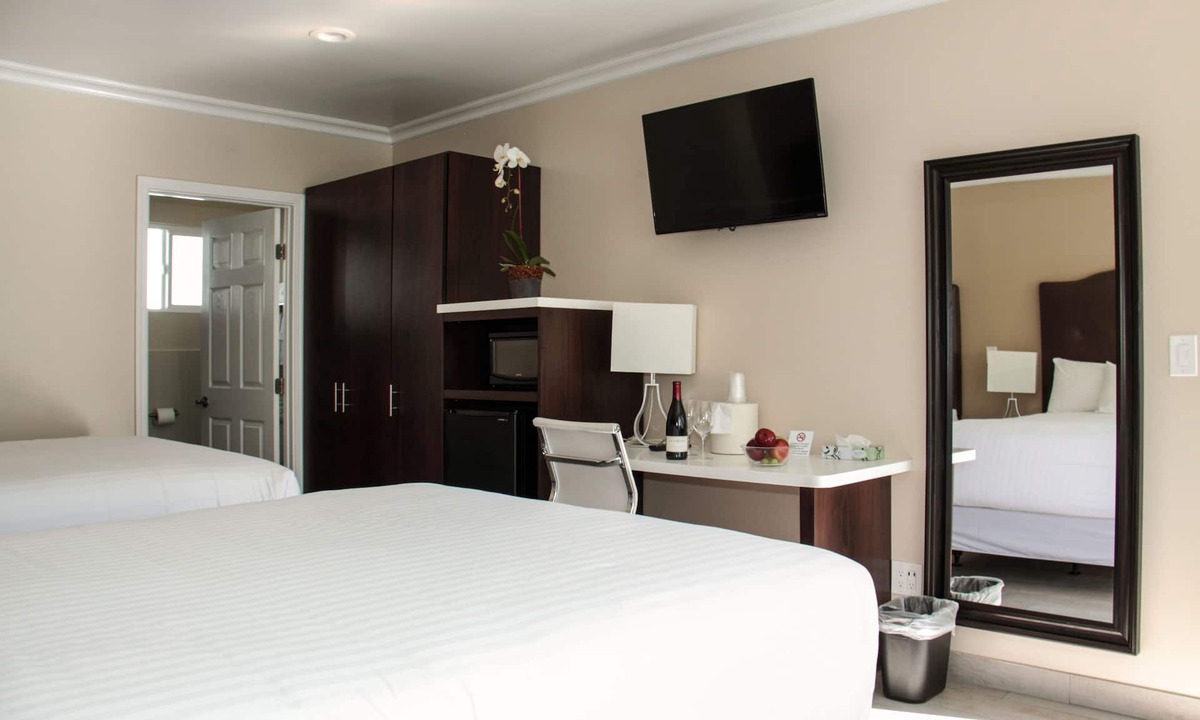 Studio City Hotel | El Royale Hotel Near Universal Studios