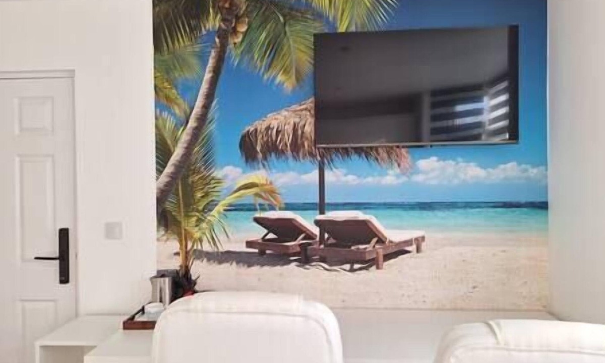 Northampton Apartment | El Tropico at Sunny Waves