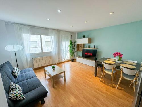 Barrio de Santo Domingo y San Martin Apartment | El Tucan del Pirineo ComoTuCasa