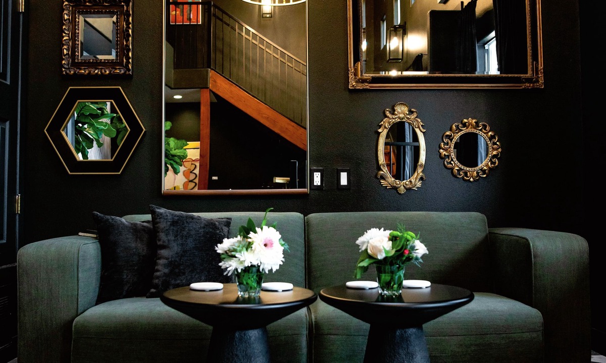 Paradise Hills Civic Hotel | El Verde Inn